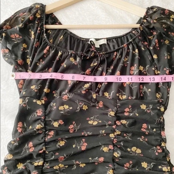 Ruched Floral Print Bodycon Short Sleeve Mini Dress - Picture 4 of 12